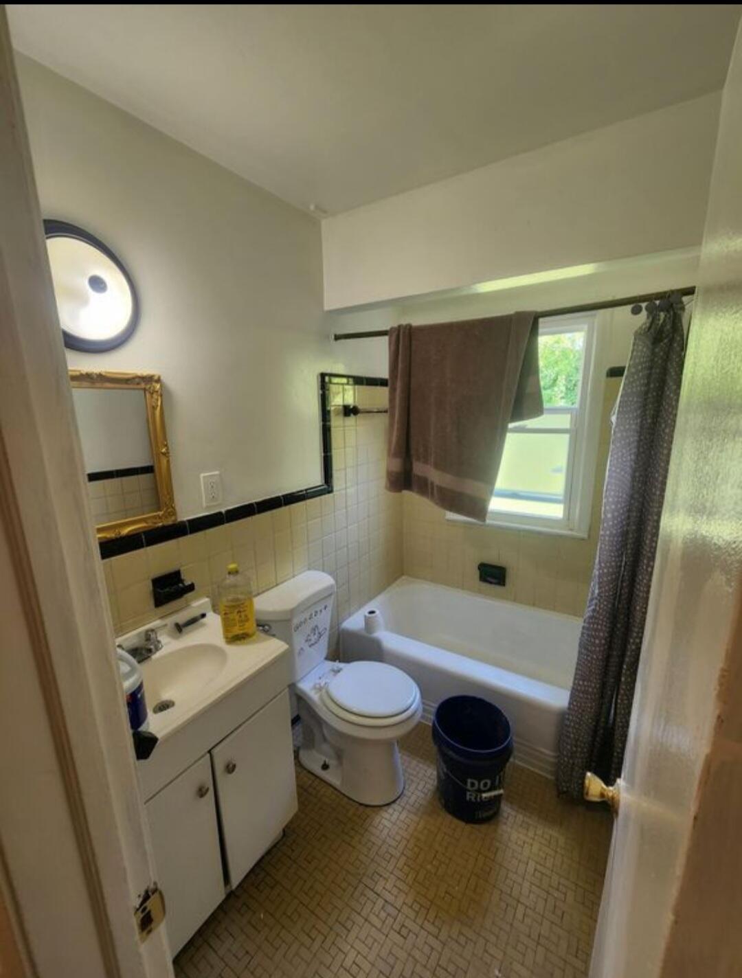 18488 Evergreen Road Detroit, MI 48219 - Photo 7 of 8 evergreenbath