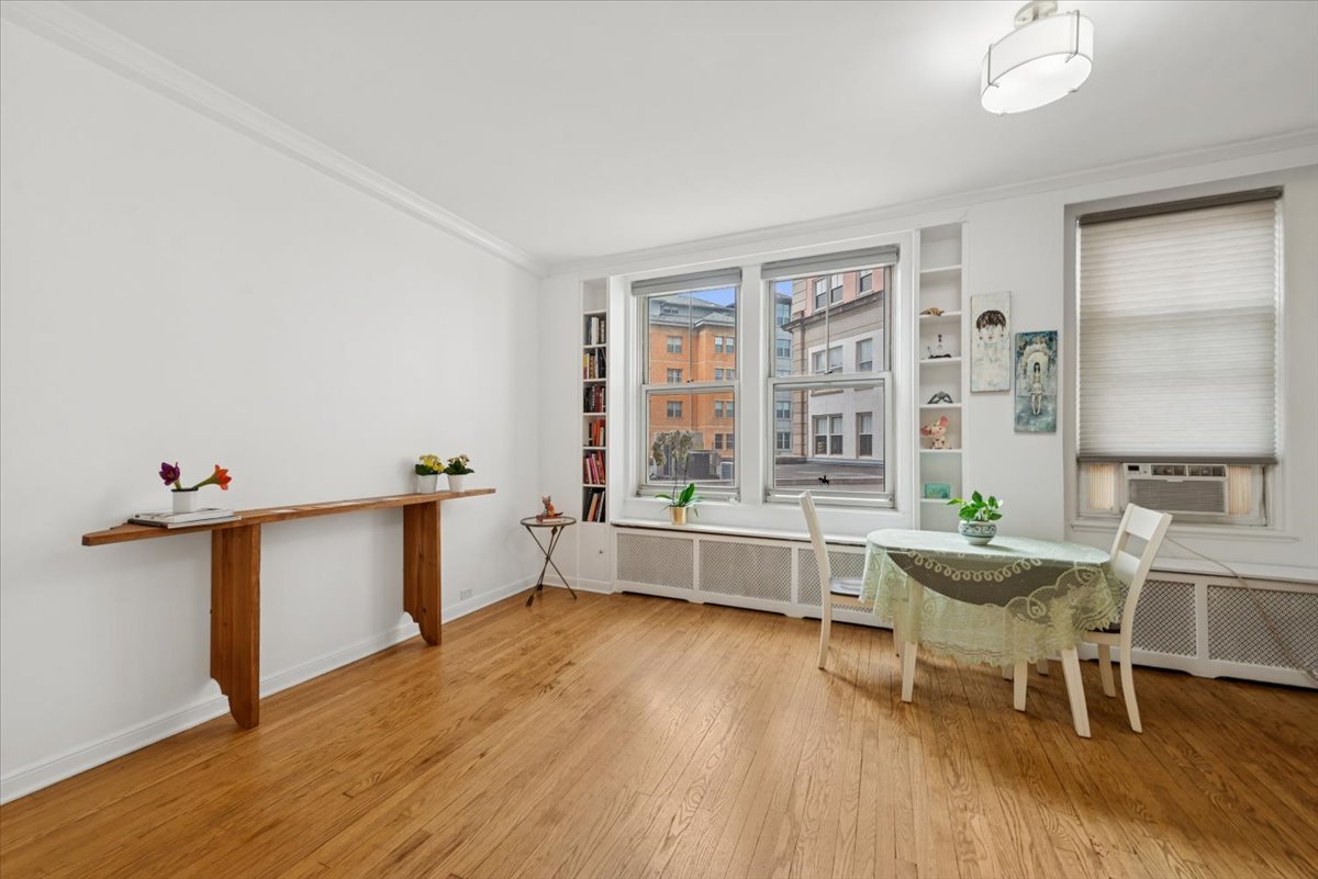 5555 North Sheridan Road, Unit 130 Chicago, IL 60640 - Photo 4 of 23