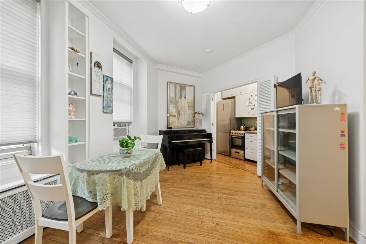 5555 North Sheridan Road, Unit 130 Chicago, IL 60640 - Photo 5 of 23