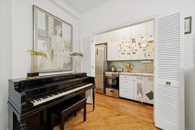 $158,000 | 5555 North Sheridan Road, Unit 130, Chicago, IL 60640