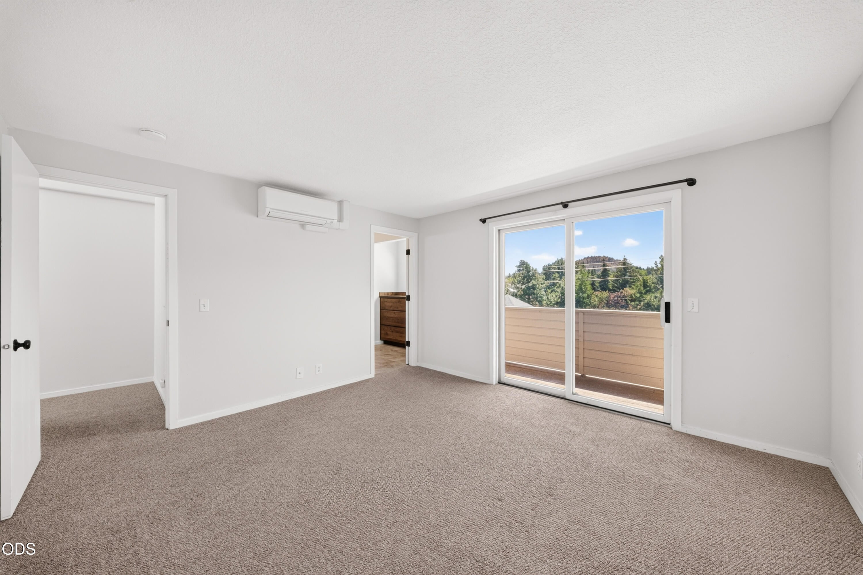 1050 Northeast Butler Market Road, Unit 29 Bend, OR 97701 - Photo 8 of 16 Gallery Image 8