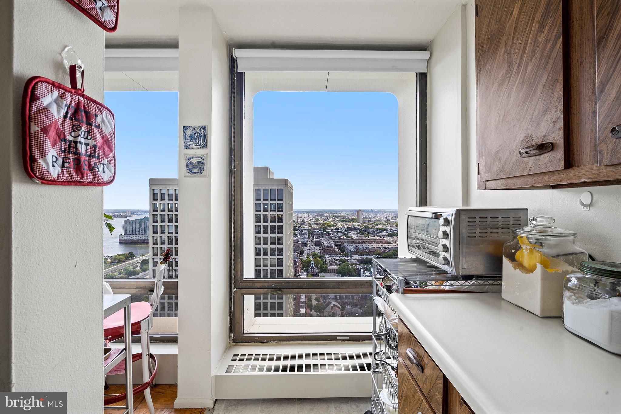 200 Locust Street, Unit 31G Philadelphia, PA 19106 - Photo 14 of 26