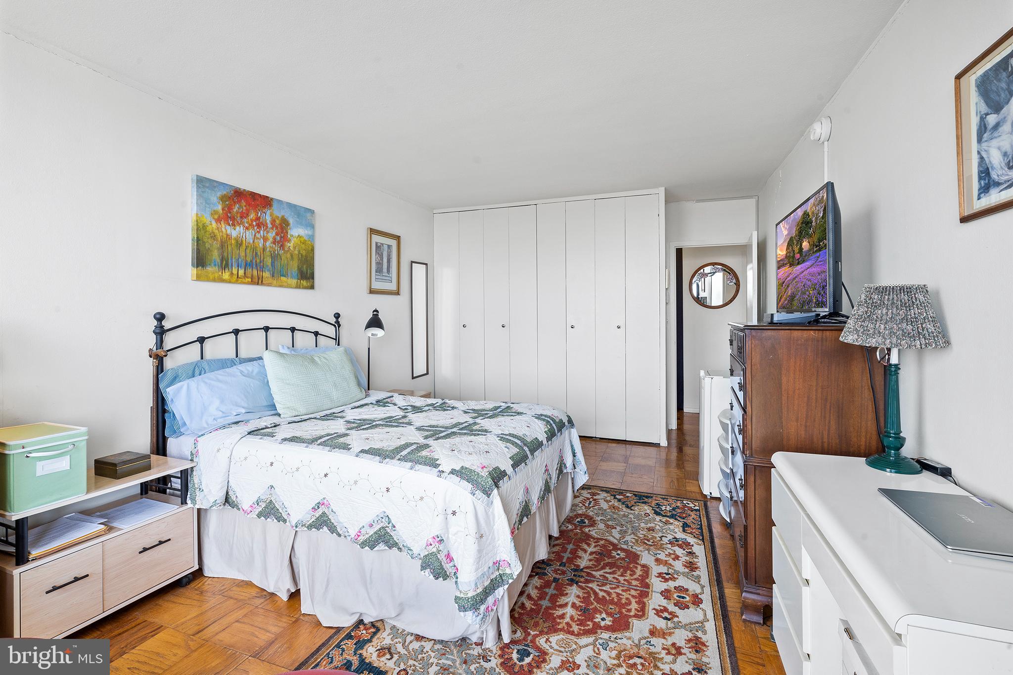 200 Locust Street, Unit 31G Philadelphia, PA 19106 - Photo 19 of 26