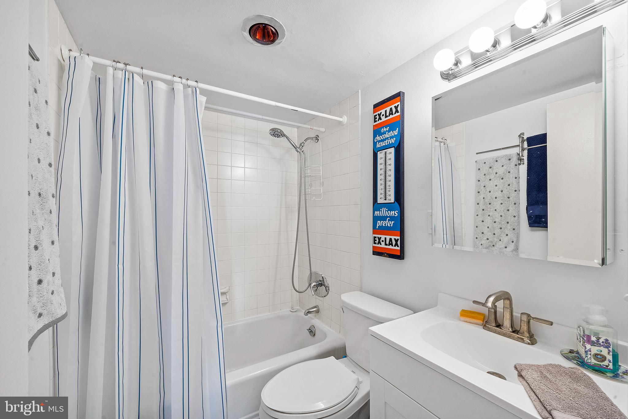 200 Locust Street, Unit 31G Philadelphia, PA 19106 - Photo 20 of 26