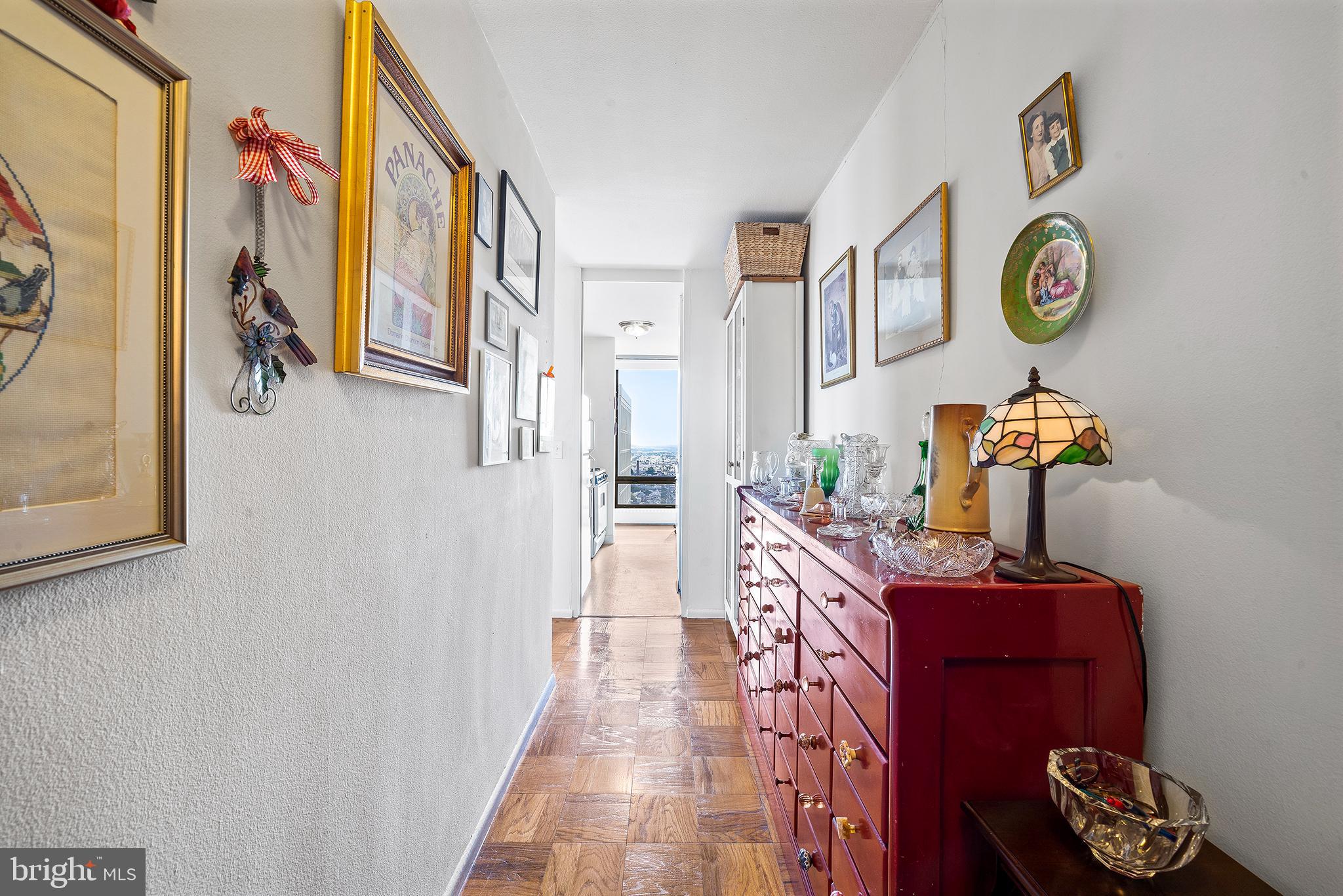 200 Locust Street, Unit 31G Philadelphia, PA 19106 - Photo 5 of 26