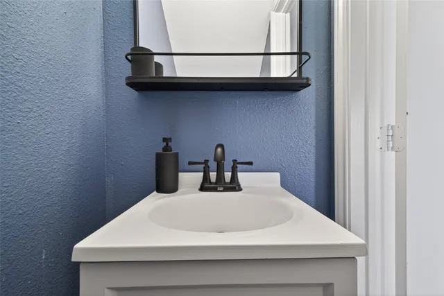 $1,800 | 12714 Verdant Brook Drive, Houston, TX 77085