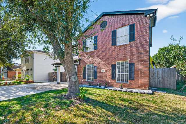 $1,800 | 12714 Verdant Brook Drive, Houston, TX 77085