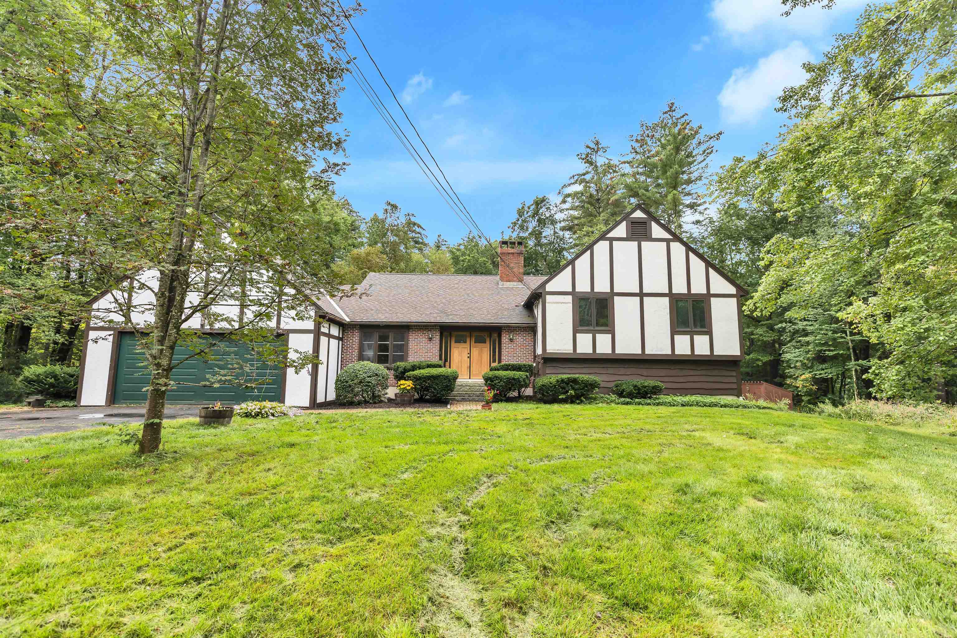 27 Cricket Corner Road Amherst, NH 03031 - Photo 2 of 40
