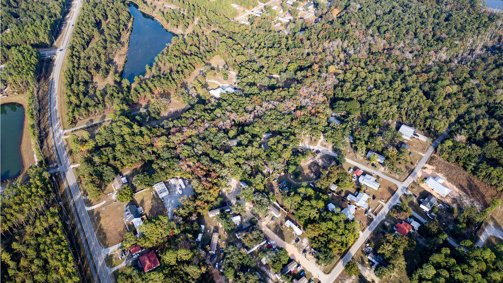 72 April Court Freeport, FL 32439 - Photo 8 of 15