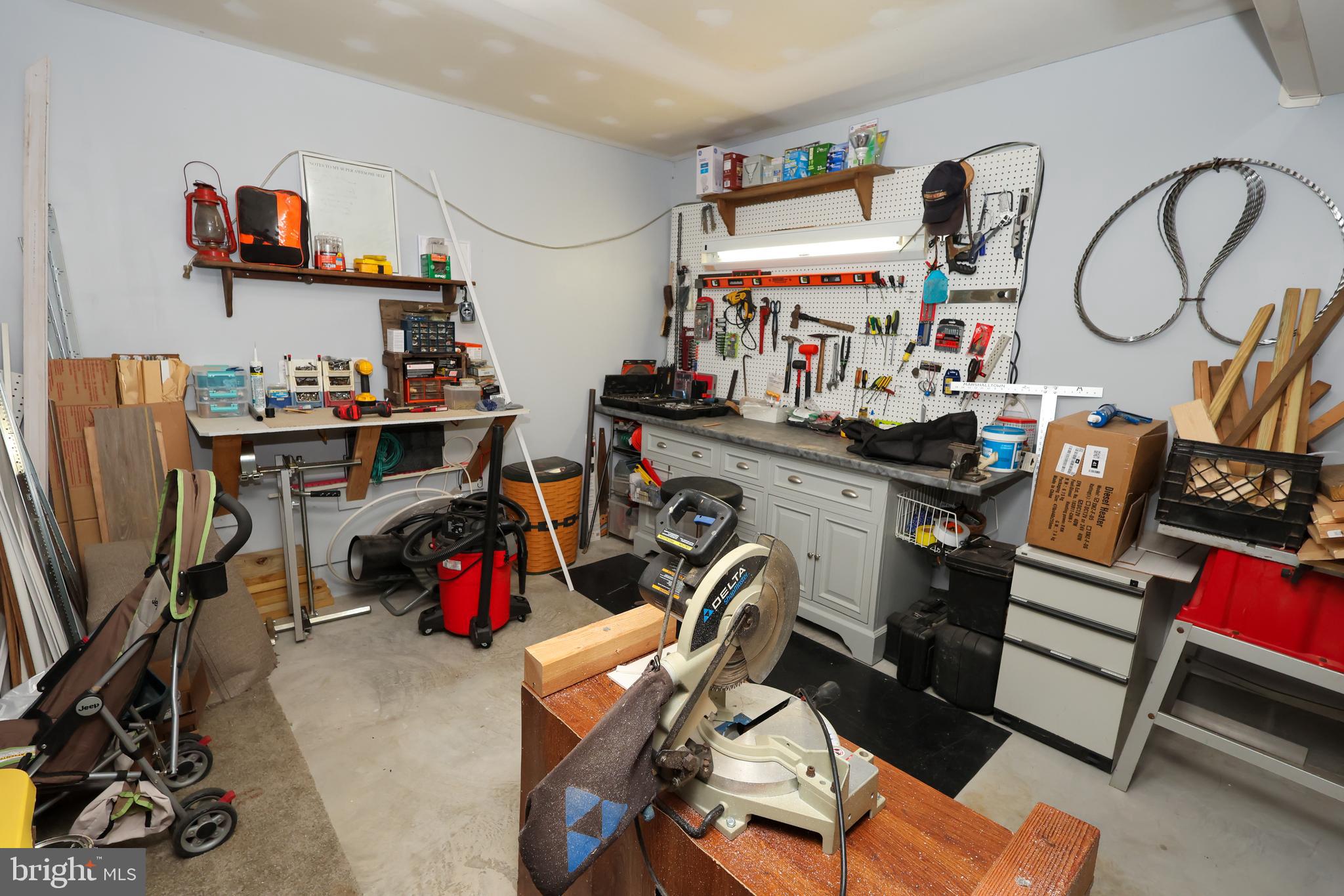 16919 Shaffer Road Sharpsburg, MD 21782 - Photo 41 of 58 a view of a room with gym equipment