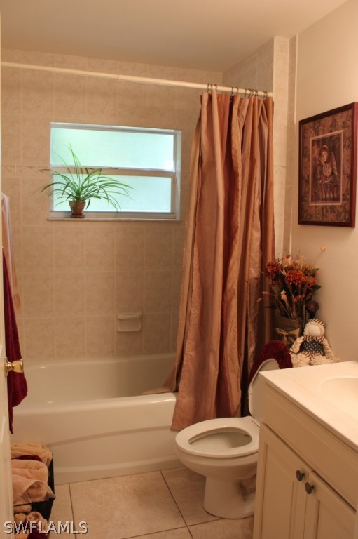 4091 Staley Road Fort Myers, FL 33905 - Photo 12 of 17 a bathroom with a sink a toilet and a bathtub