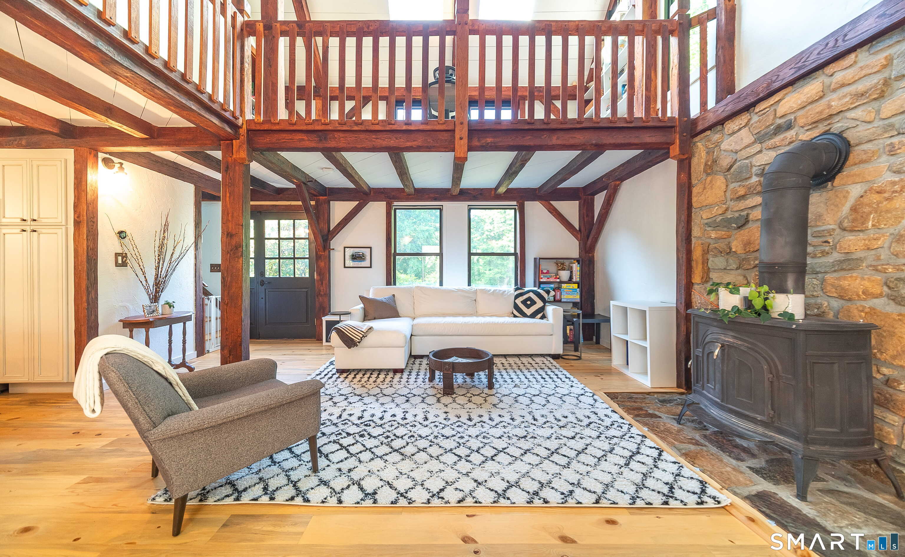 281 Peddlers Road Guilford, CT 06437 - Photo 4 of 38 Gallery Image 4