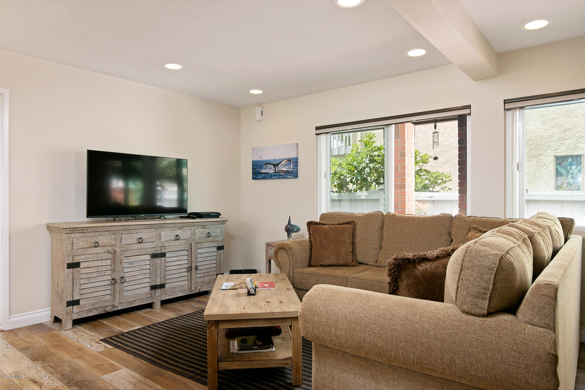 2061 Peninsula Road Oxnard, CA 93035 - Photo 22 of 48 Family Room
