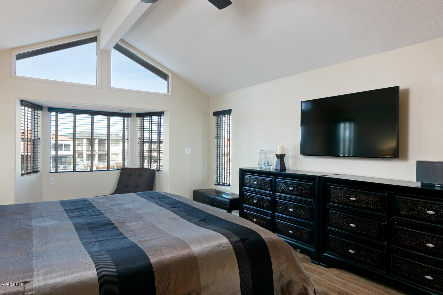 2061 Peninsula Road Oxnard, CA 93035 - Photo 26 of 48 Master