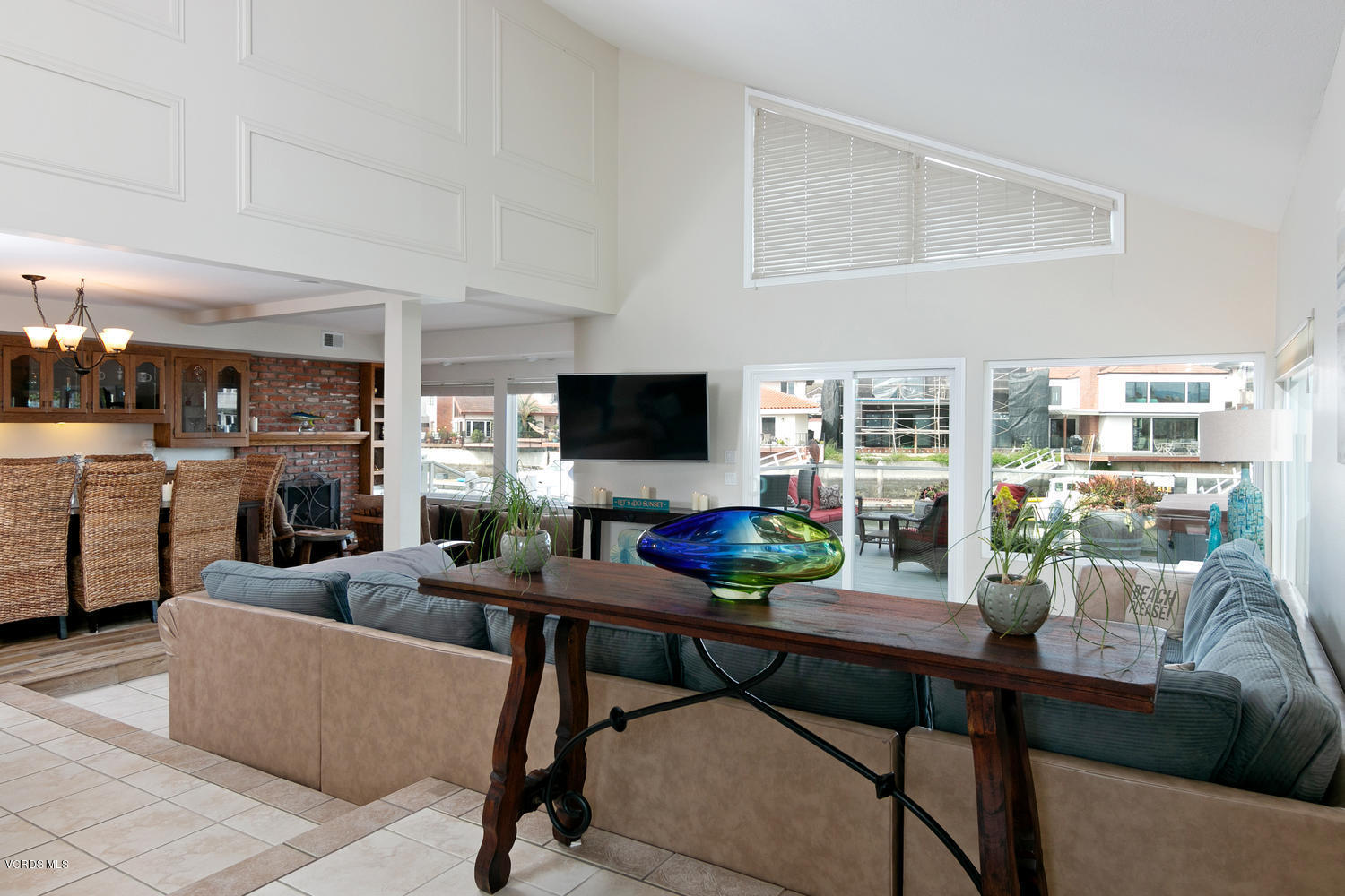 2061 Peninsula Road Oxnard, CA 93035 - Photo 10 of 48 2061 Peninsula Rd-010-045-Main Living Ar