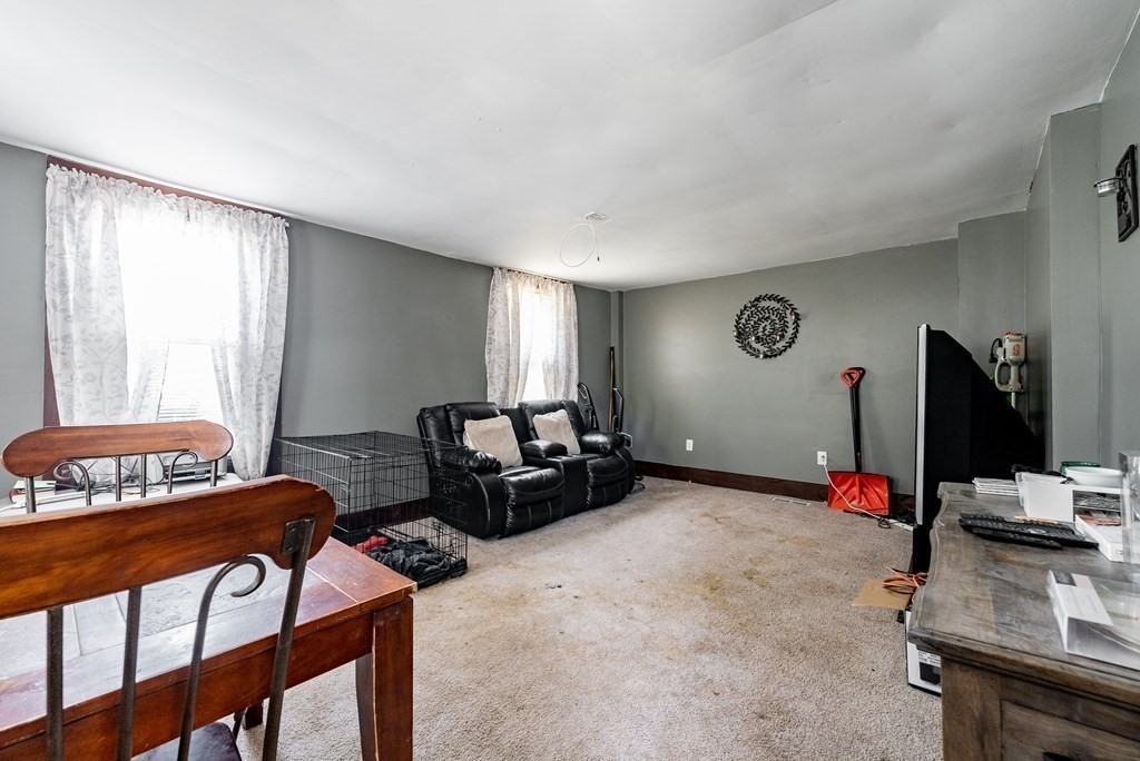 431 Hancock Street Springfield, MA 01105 - Photo 3 of 23 Gallery Image 3