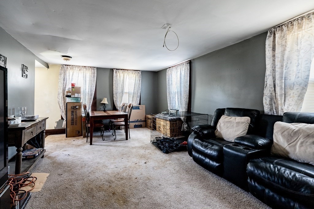 431 Hancock Street Springfield, MA 01105 - Photo 4 of 23 Gallery Image 4
