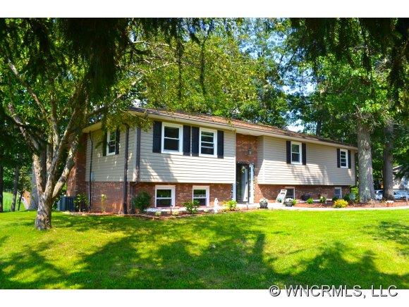 683 Kims Cove Road Canton, NC 28716 - Photo 1 of 24 Gallery Image 1