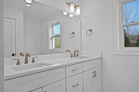 $1,349,000 | 3 McKenney Lane, Kennebunkport, ME 04046