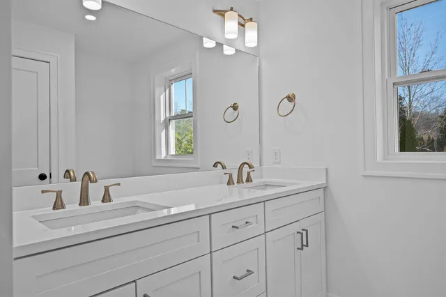 $1,349,000 | 3 McKenney Lane, Kennebunkport, ME 04046