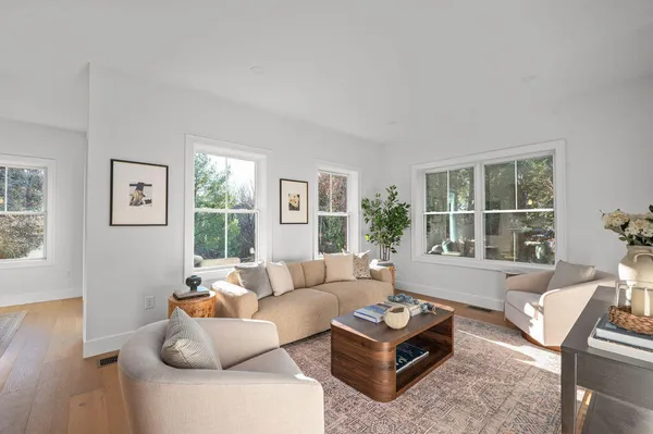 $1,295,000 | 3 McKenney Lane, Kennebunkport, ME 04046