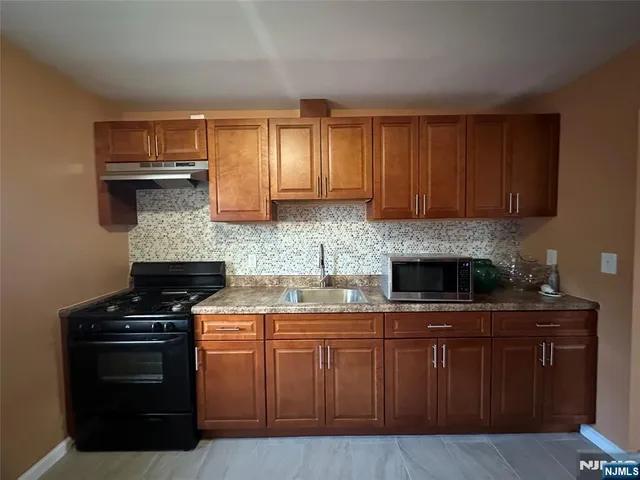 $2,850 | 2226 Halsey Street, Union, NJ 07083