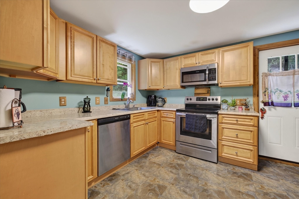 50 Monson Road Wales, MA 01081 - Photo 18 of 34