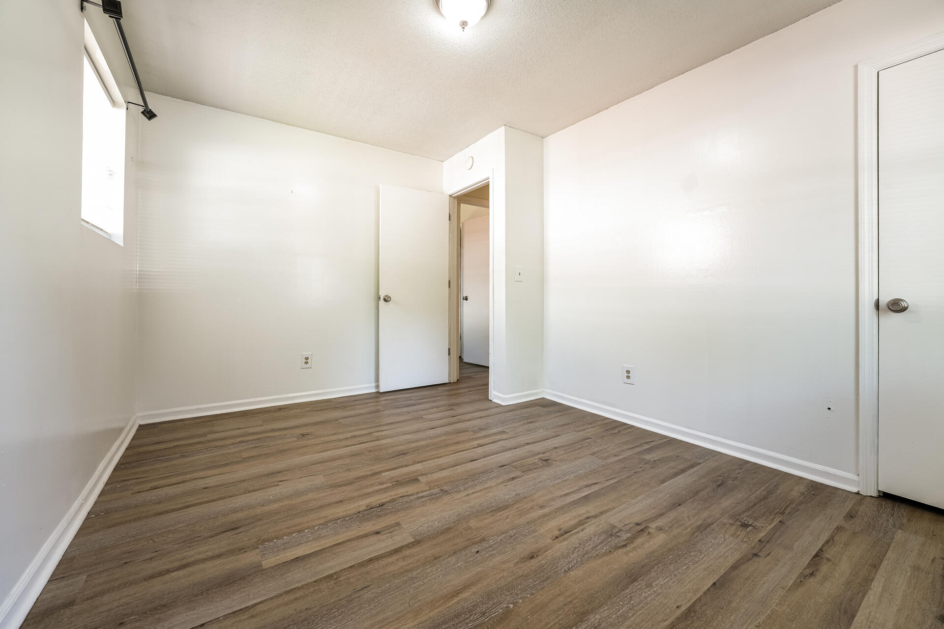 111 Finch Street Ladson, SC 29456 - Photo 7 of 15 7-photo-Main-Bedroom-233e234e-4e69-4fa9-