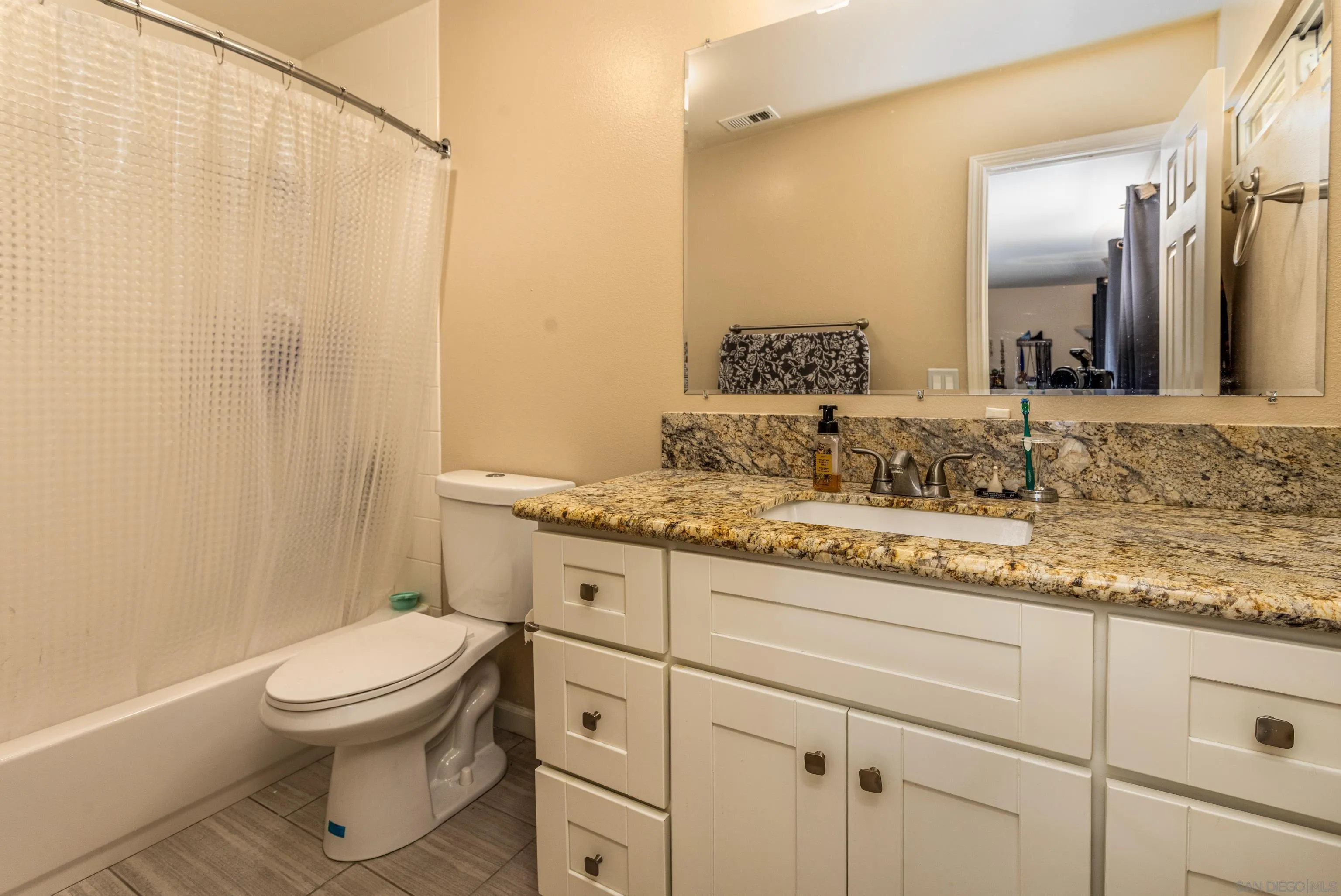 2041 Sweetwater Road, Unit A Spring Valley, CA 91977 - Photo 14 of 22 Gallery Image 14