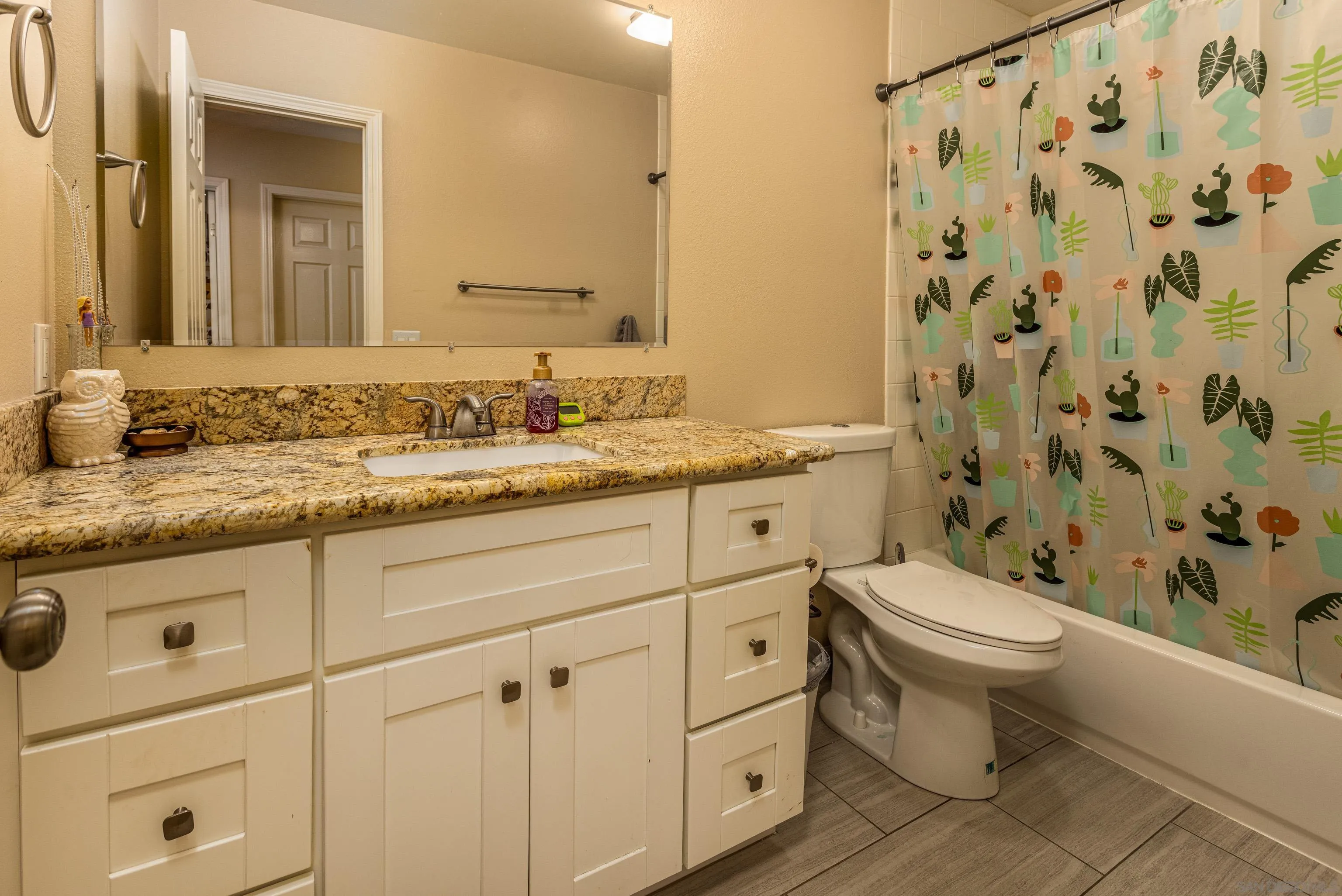 2041 Sweetwater Road, Unit A Spring Valley, CA 91977 - Photo 15 of 22 Gallery Image 15