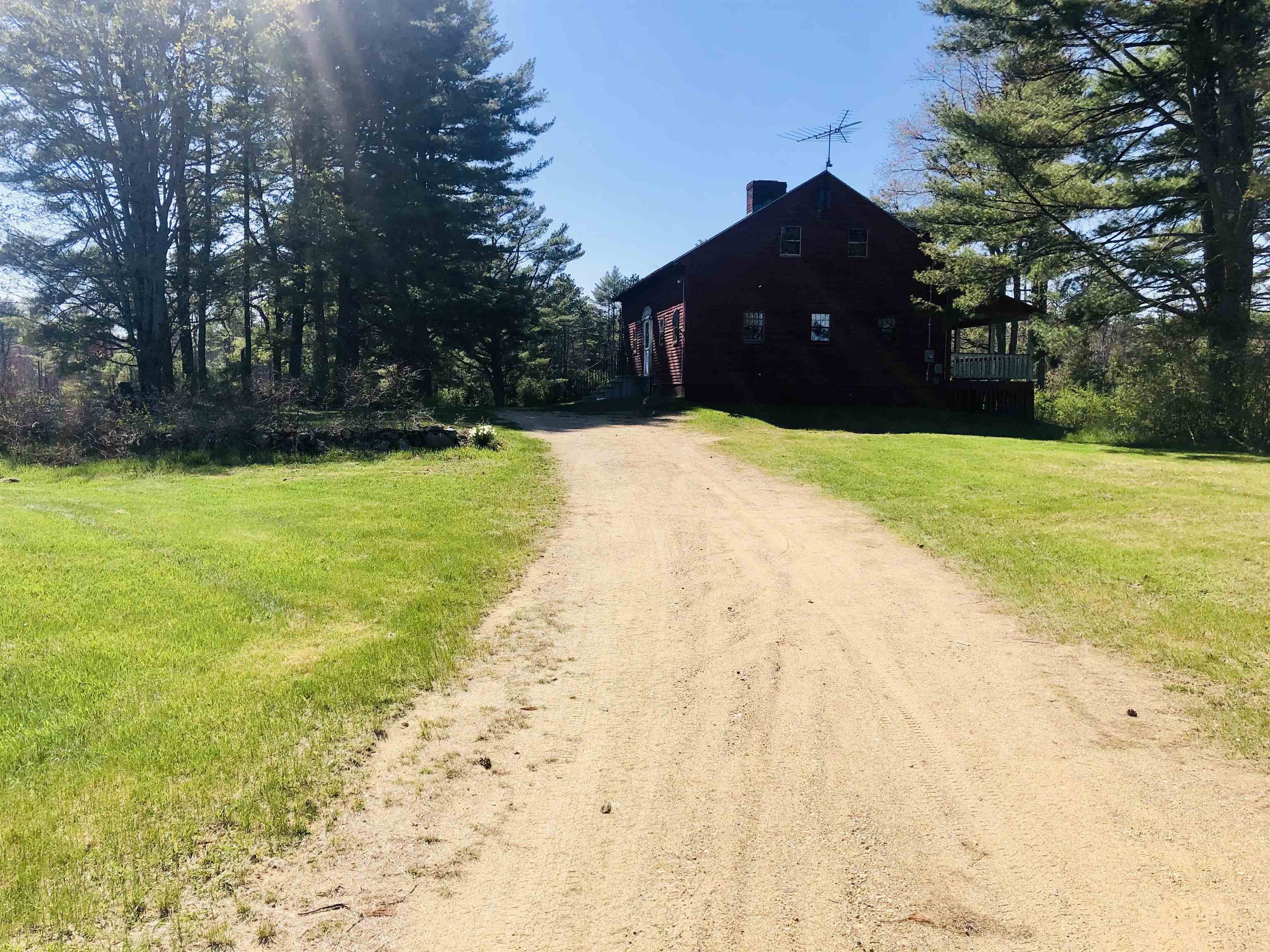 595 New Road Barnstead, NH 03225 - Photo 3 of 39