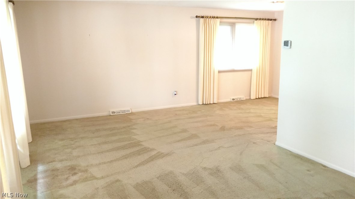 13675 Newton Road Cleveland, OH 44130 - Photo 6 of 27 Gallery Image 6
