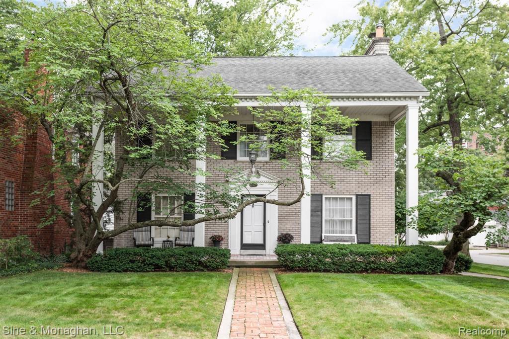 1747 Littlestone Road Grosse Pointe Woods, MI 48236 - Photo 1 of 22