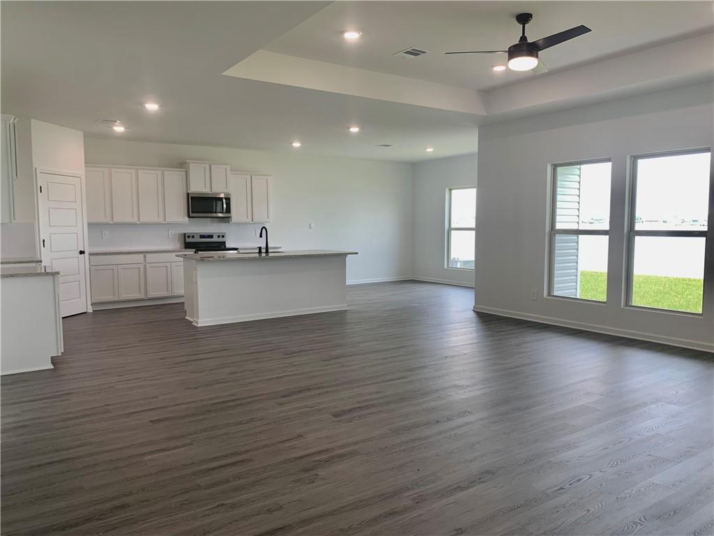 6638 Delta Ridge Avenue Slidell, LA 70461 - Photo 3 of 10 Gallery Image 3
