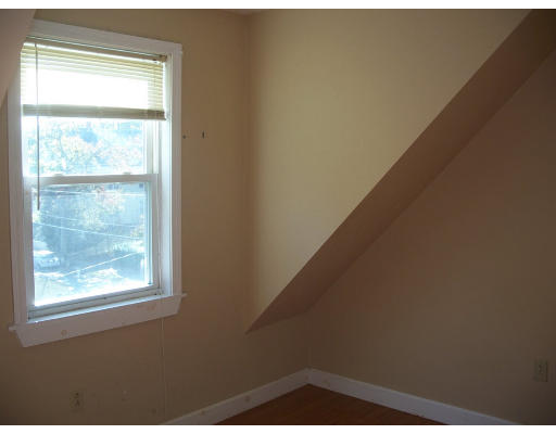 87 Maple Street Boston, MA 02136 - Photo 5 of 10 Gallery Image 5