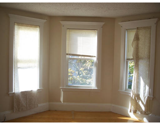 87 Maple Street Boston, MA 02136 - Photo 9 of 10 Gallery Image 9