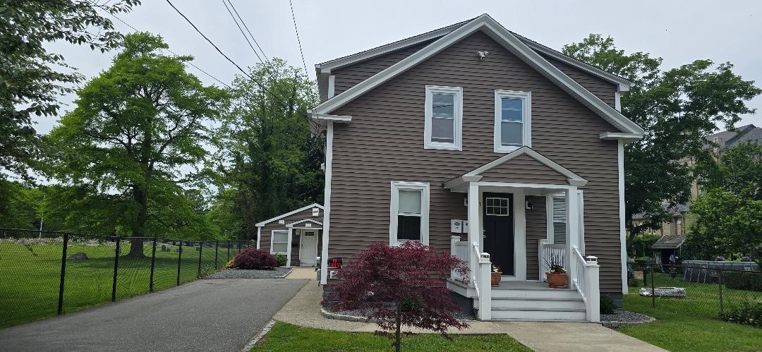31 First School Street, Unit 2 Bristol, RI 02809 - Photo 1 of 20 Exterior Front