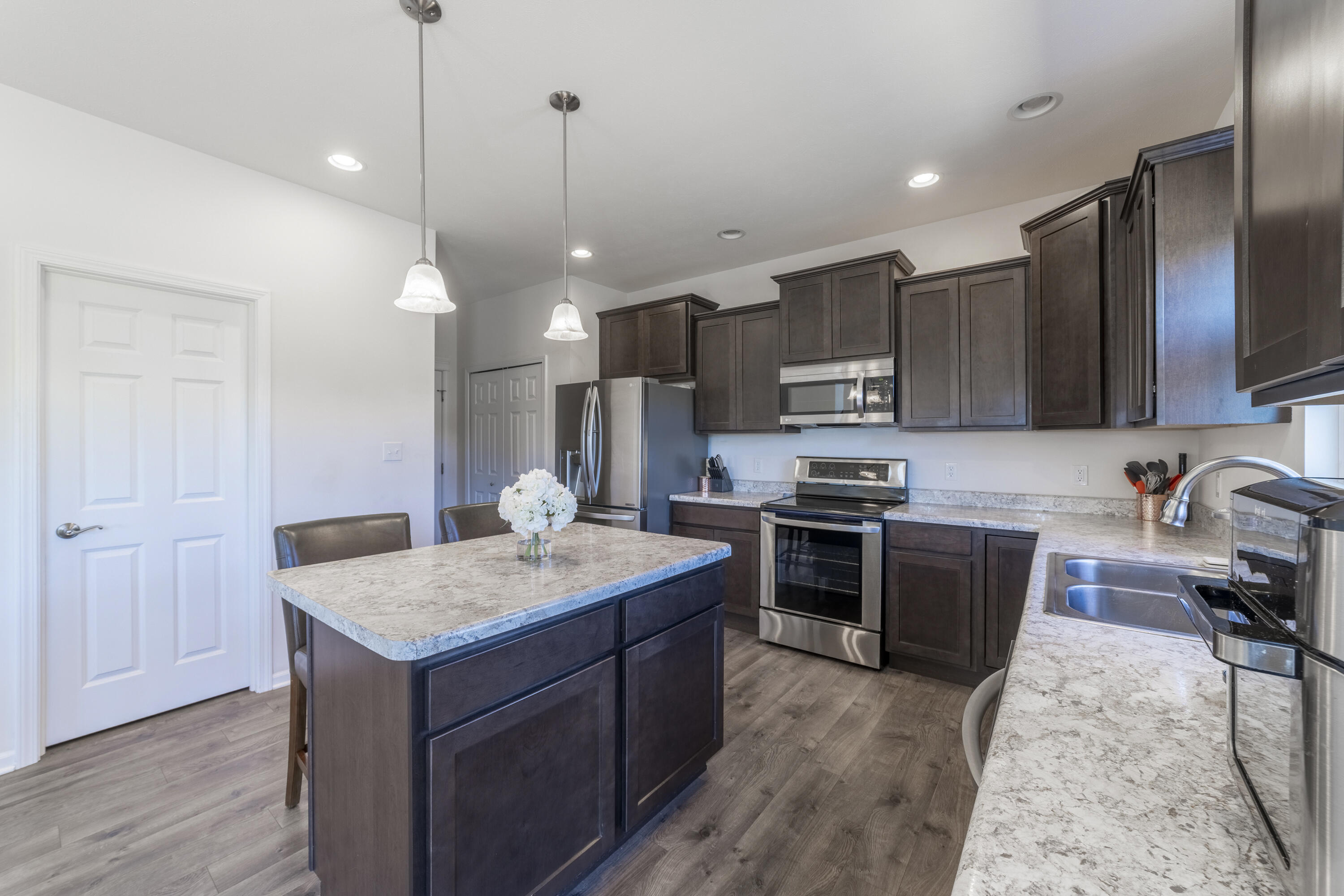 2300 Dowling Street Valparaiso, IN 46385 - Photo 7 of 14 3000x2001