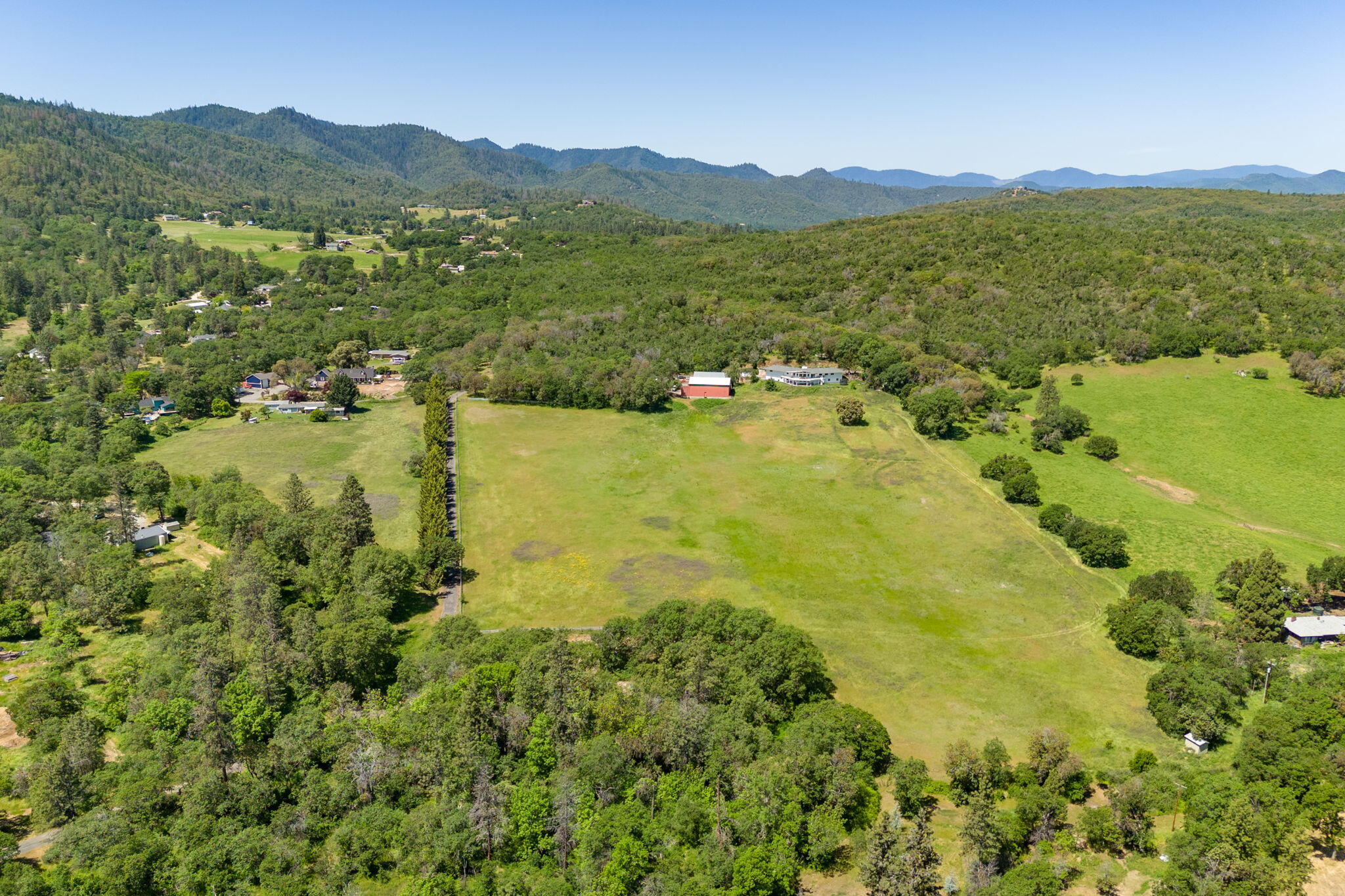 4640 Scenic Avenue Central Point, OR 97502 - Photo 89 of 97 RogueValley