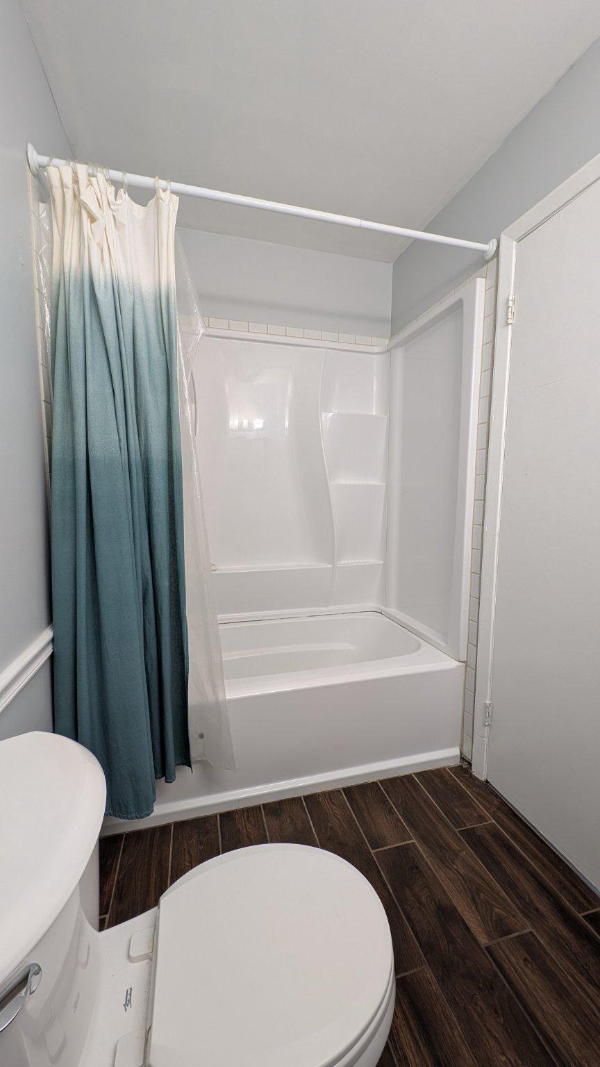 605 Shirley Manor Road Reisterstown, MD 21136 - Photo 15 of 26 Main level full bathroom