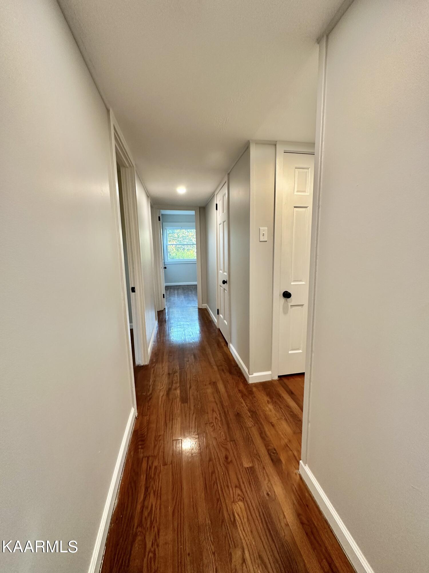 183 California Avenue Oak Ridge, TN 37830 - Photo 13 of 27 9203A1D4-A58E-4D7C-ABD1-C51A59B441A1