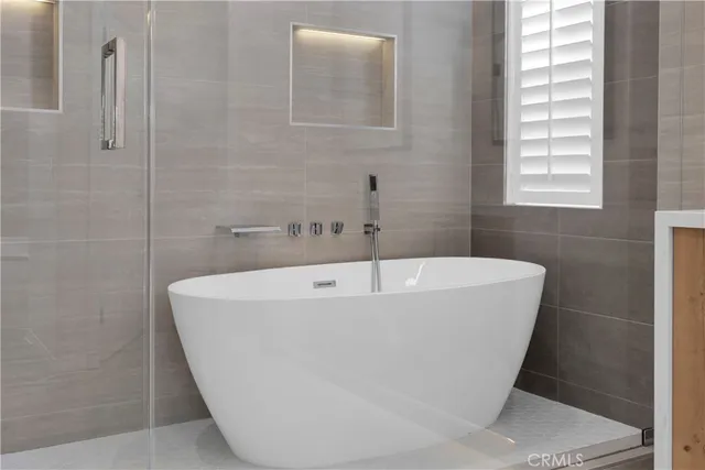 a bathroom with a bathtub