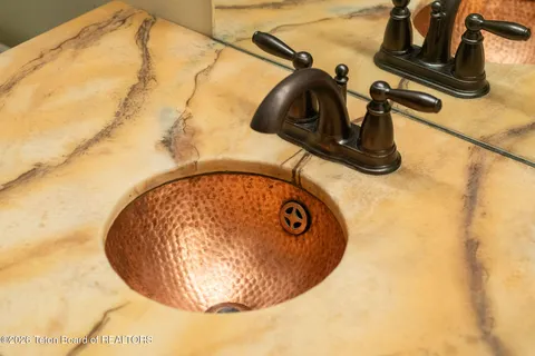 $1,410,000 | 4420 Berry Drive, Unit 3824, Wilson, WY 83014