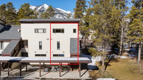 $1,410,000 | 4420 Berry Drive, Unit 3824, Wilson, WY 83014