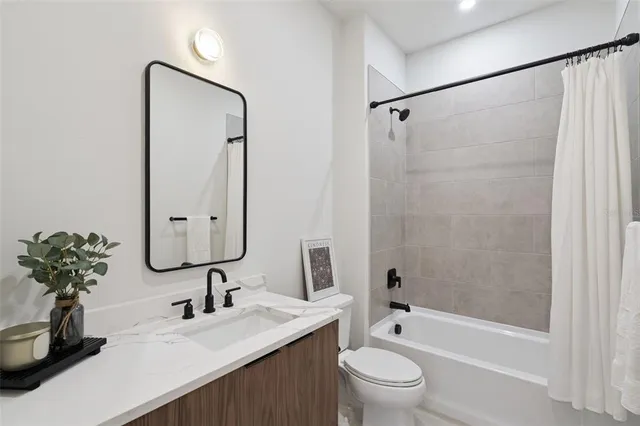 $339,900 | 427 Skyfield Court, Weirsdale, FL 32195