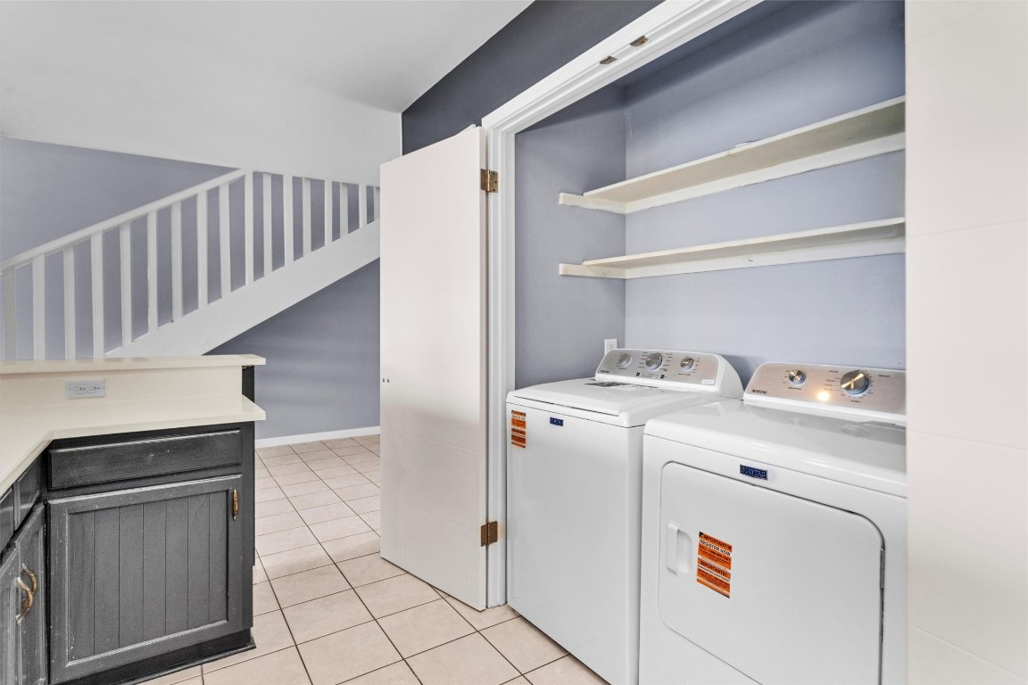 50 April Point Drive South Conroe, TX 77356 - Photo 15 of 30 a utility room with dryer and washer