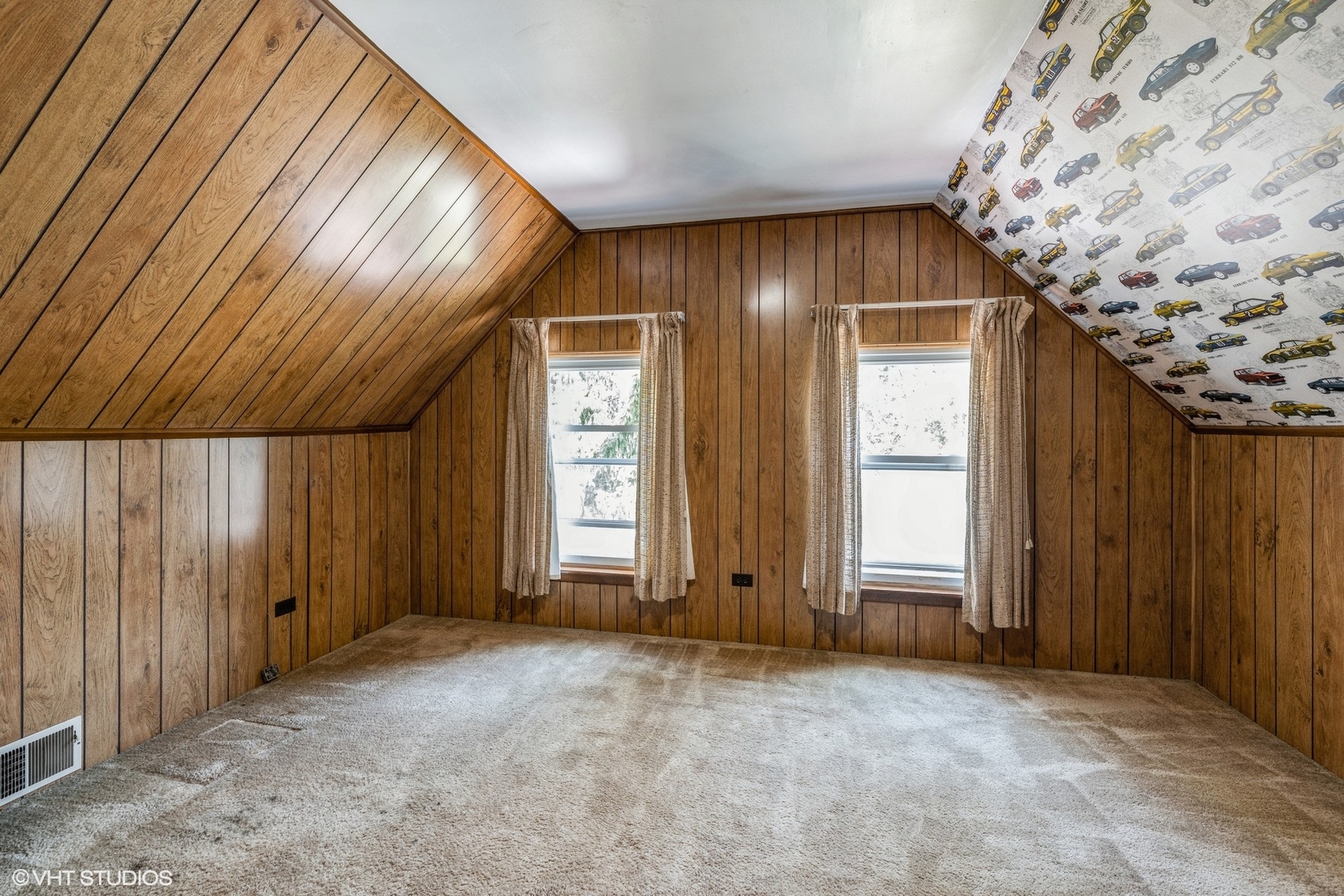 4123 Maple Avenue Brookfield, IL 60513 - Photo 13 of 18 an empty room with windows