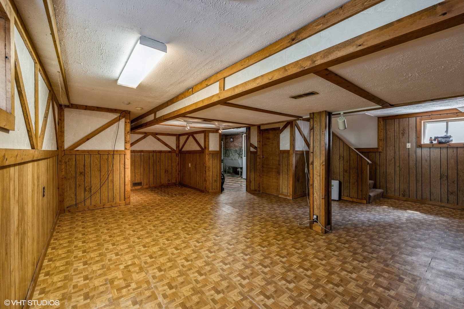 4123 Maple Avenue Brookfield, IL 60513 - Photo 14 of 18 a view of a big room