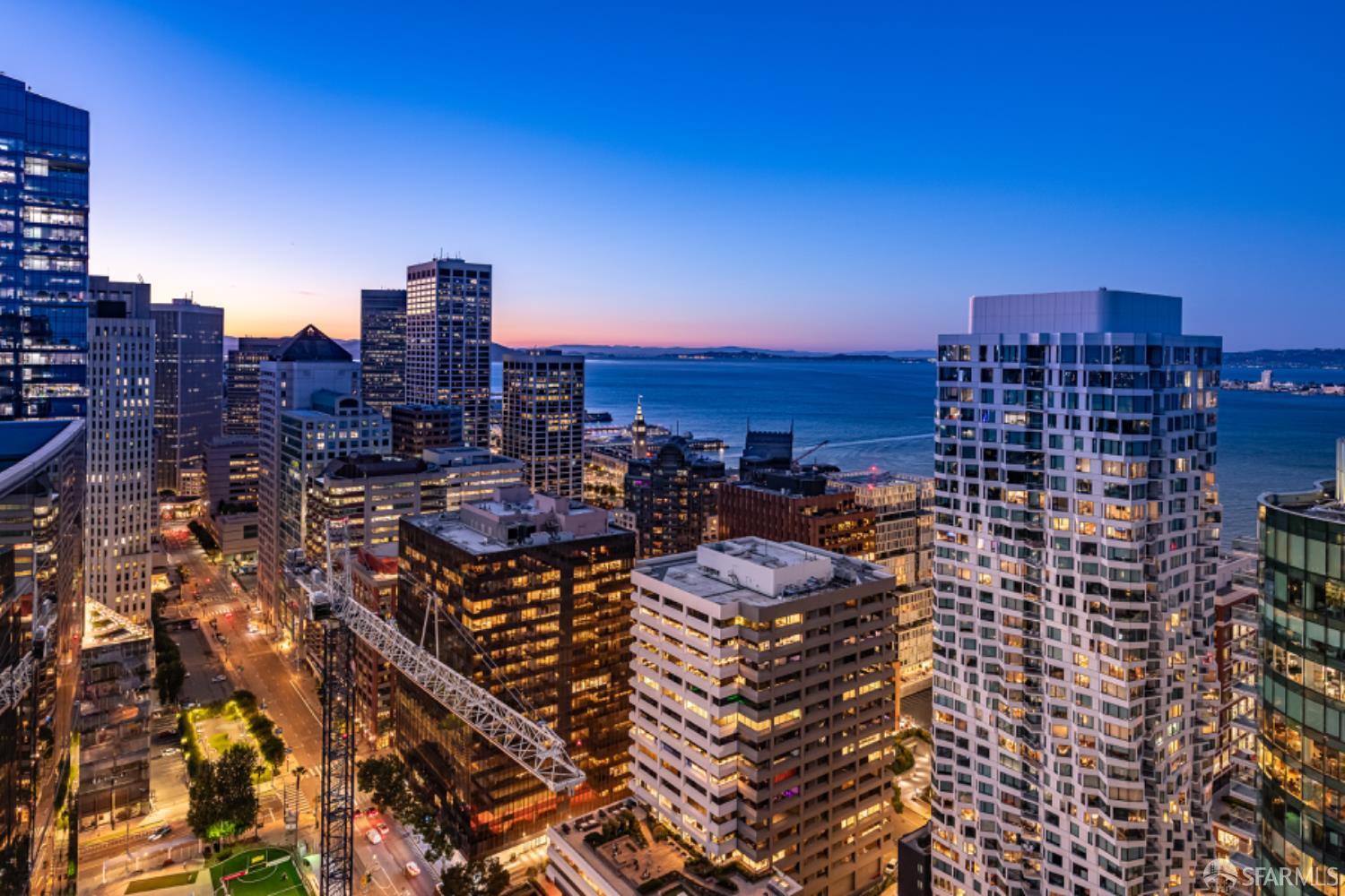 201 Folsom Street, Unit PH41C San Francisco, CA 94105 - Photo 30 of 72 a city view