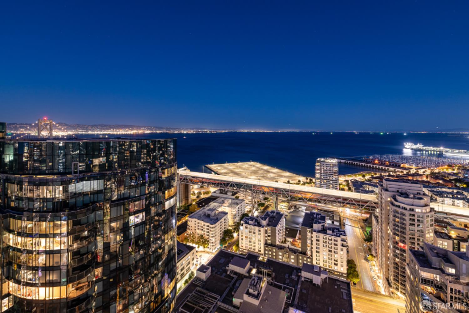 201 Folsom Street, Unit PH41C San Francisco, CA 94105 - Photo 38 of 72 a large building with a city view